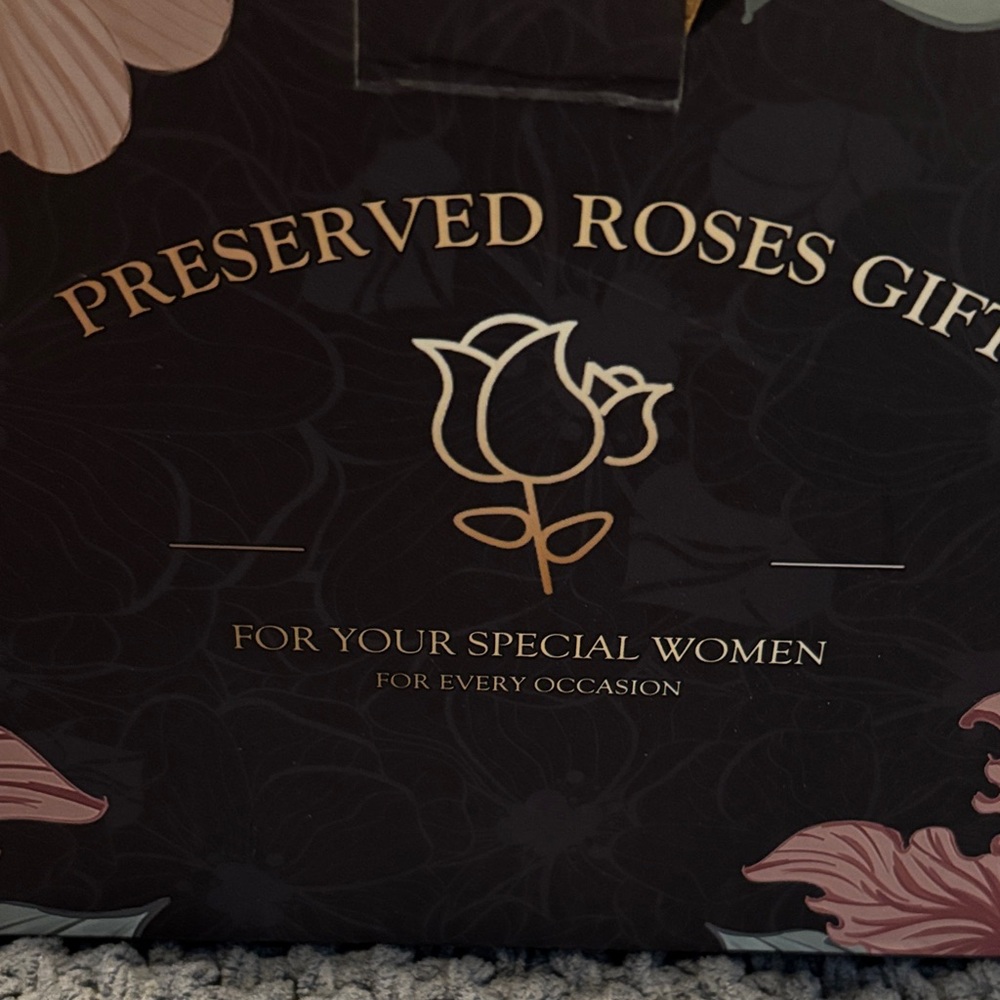 Preserved Roses Gift Box